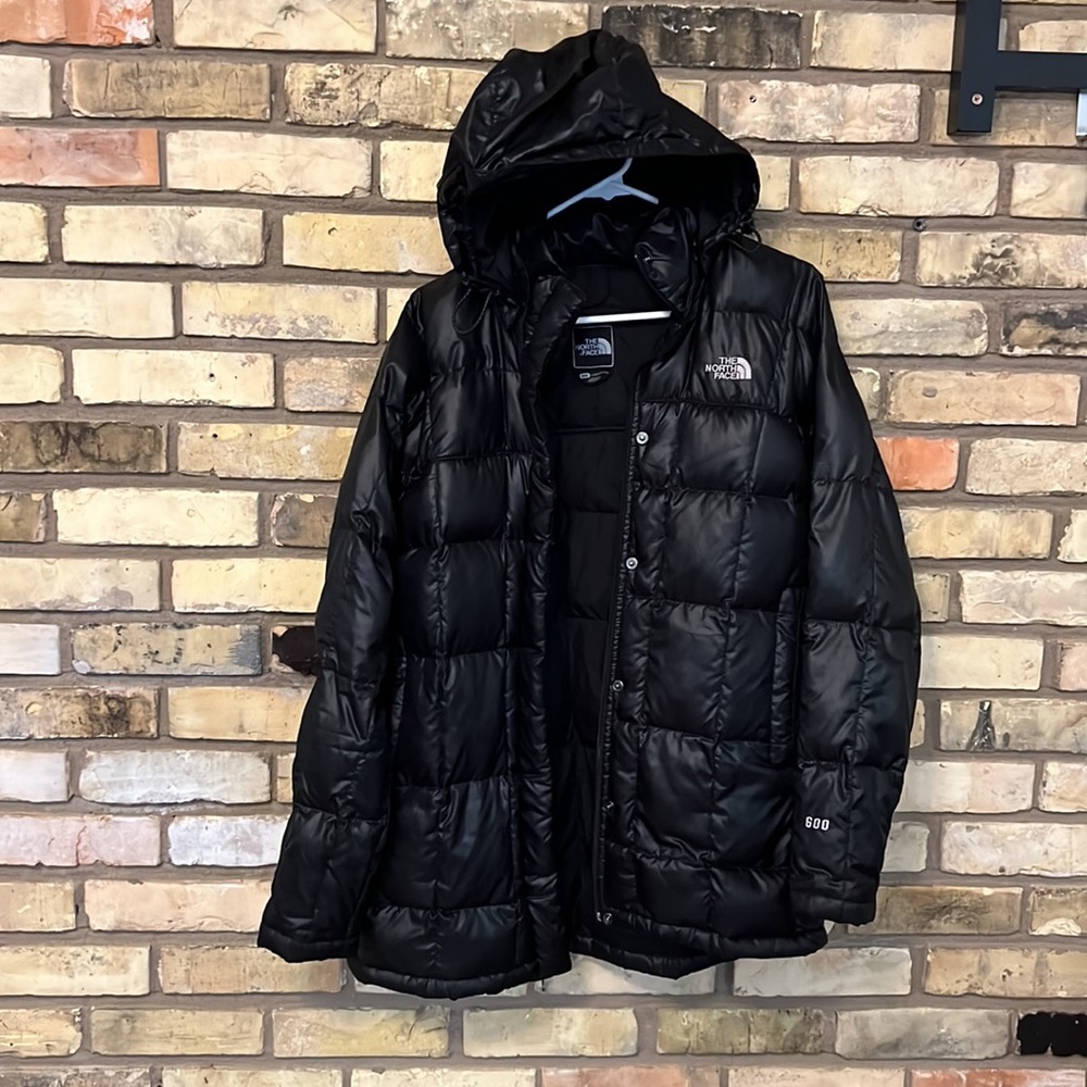 Womens 600 fill Northface coat. Like new smoke free home medium